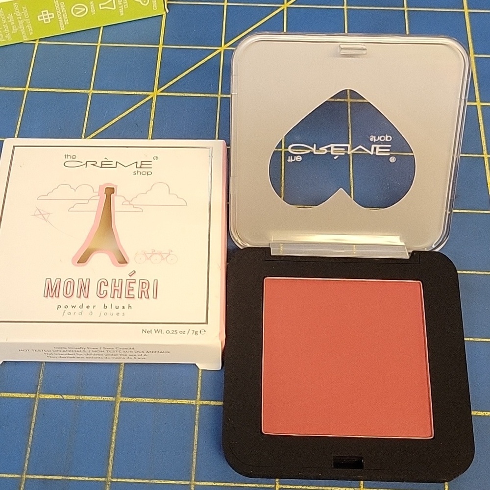 The Crème Shop Mon Chéri Powder Blush - French Kiss 7g Compact  New in Box